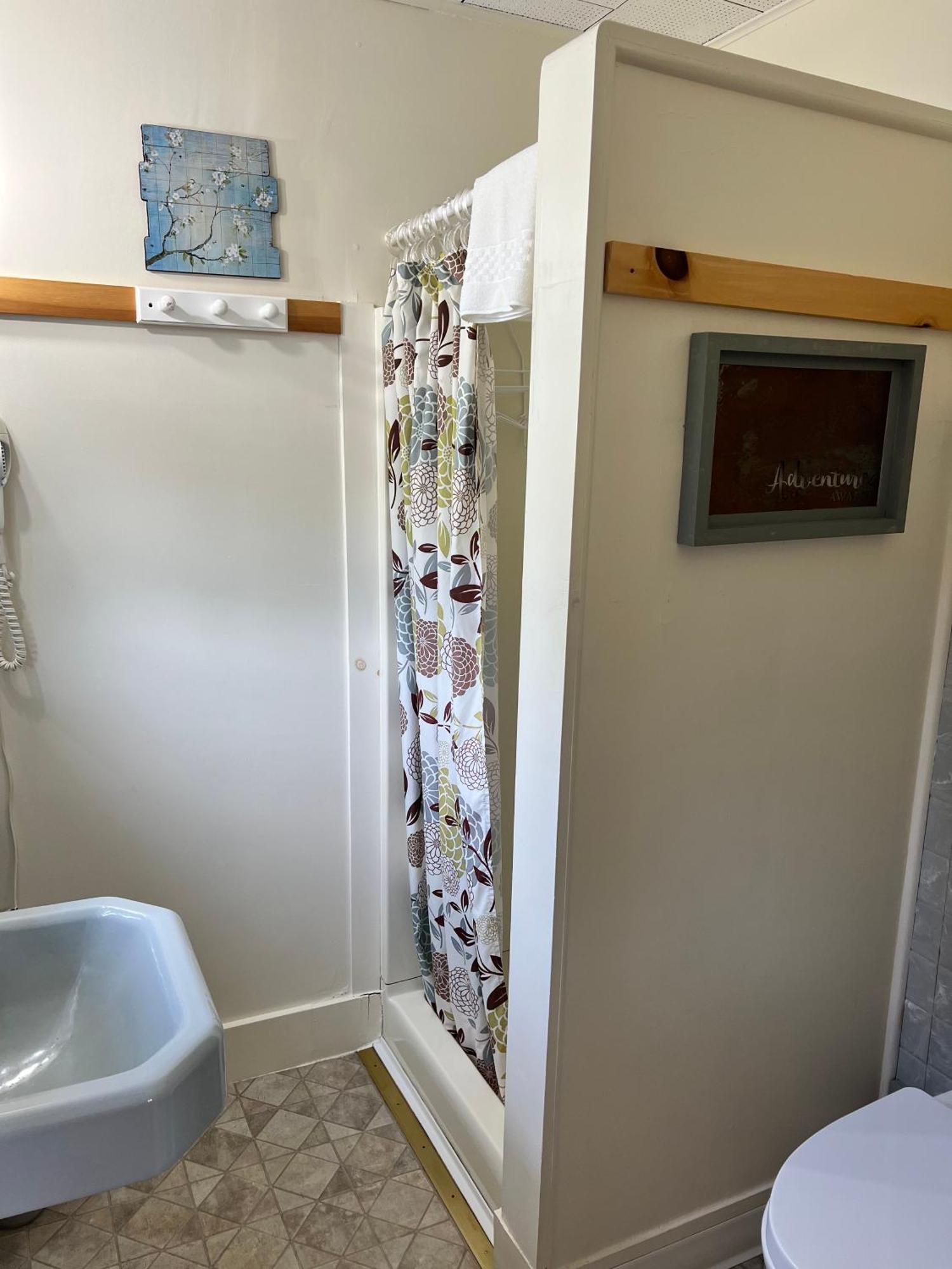 Profile Deluxe Motel Twin Mountain 外观 照片